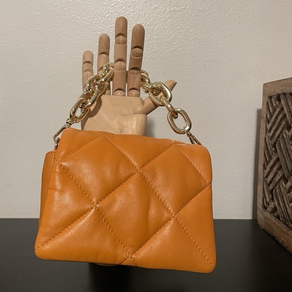 Stand Studio Brynn Mini - Chunky Gold Chain Crossbody Puffy Quilted Leather Sm - Picture 1 of 14